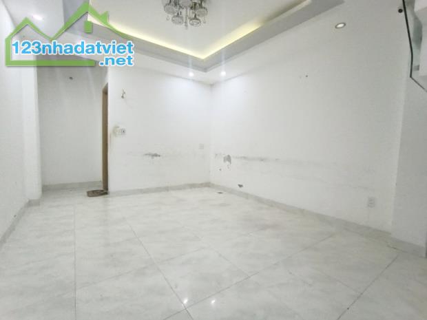 ► Mặt Tiền Lương Thế Vinh, 60m2, 3 tầng, kinh doanh, 5.x tỷ - 3