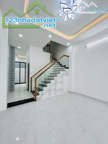 Cần tiền bán nhà đường Cách mạng Tháng 8 P7 Tân Bình DT 80m2 Giá 1tỷ720 Lh@932861530 Vân - 2