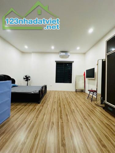 Bán Nhà Nghĩa Đô 33m² - Giá 19 Tỷ - Lô Góc, View Công Viên, Khu Hiếm Nhà Bán - 1