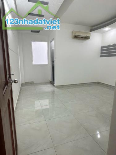 🥰♥️Nguyễn Thị Kiểu  🏅4T950  🏠NHÀ ĐẸP  3 TẦNG  -  52M²  - HXH 7 CHỖ - CHUNG VÁCH SIÊU TH - 3