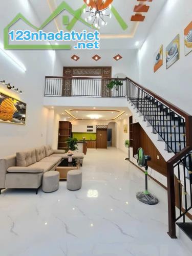 🏠 CƠ HỘI CÓ NHÀ SÂN VƯỜN  MỚI  NGAY TRUNG TÂM QUẬN 7 
🍀6.2m × 22m, Q7 CHỈ 👉6.5 TY-TL - 1