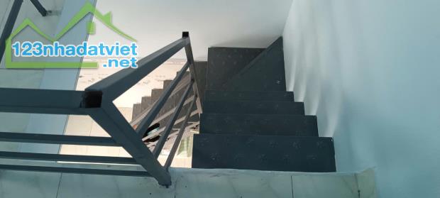 Nhà mới rộng rãi, ô tô đậu cửa, cạnh KDC Cát Tường, 590tr - 1