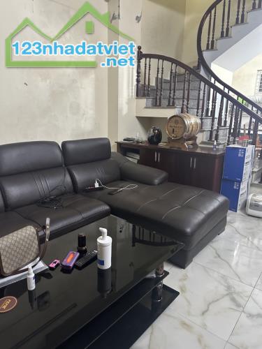 Bán nhà Hoa Lâm 60m2 dân xây, nở hậu, gần nhiều tiện ích, ở sướng - 2