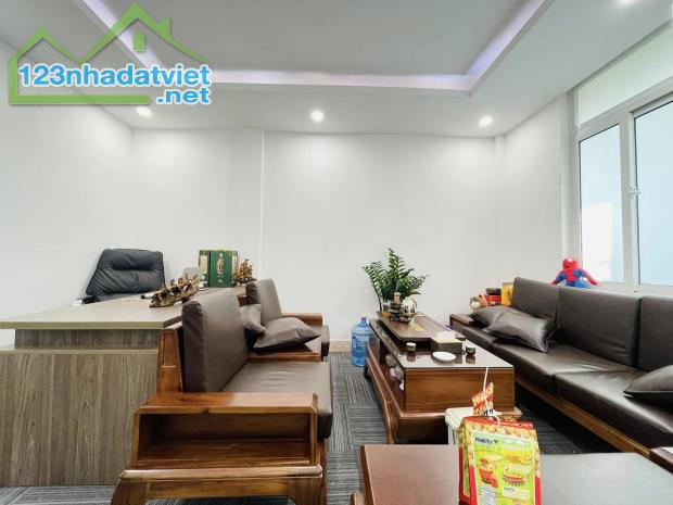 Bán nhà mặt phố Đại La, ô tô, vìa hè kinh doanh vip, 2 mặt tiền, 80m2, mt 4.5m, chỉ 47 tỷ. - 1