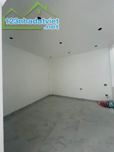 BÁN NHÀ 294 ĐỘI CẤN - 41M² - 5 TẦNG - NHỈNH 9 TỶ - 10M Ô TÔ ĐỖ - NGÕ CỰC NÔNG