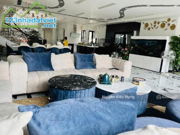 Siêu phẩm mặt phố vip - Đường Trần Duy Hưng 159m2 10 tầng 67 tỷ