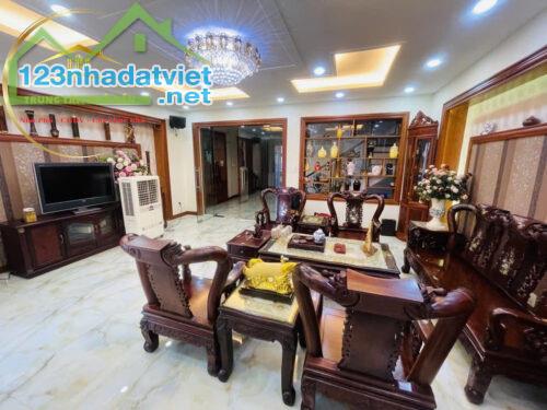 Bán biệt thự Đẳng Cấp Tân Sơn Nhì, 58/28 Hoa Bằng full nội thất hạng sang, 6,7×18, Vip