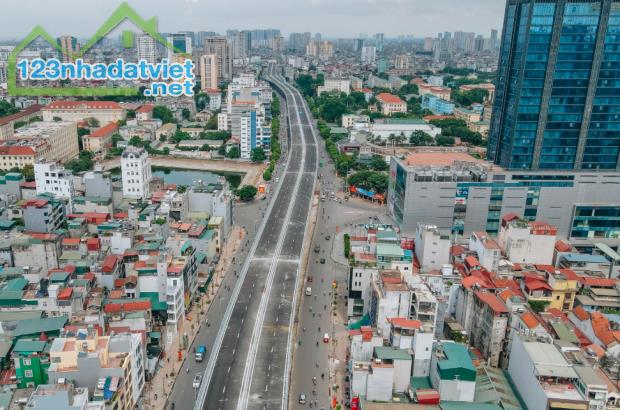 Mảnh đất vàng lô góc mặt phố Trường Chinh, 195m2, mặt tiền khủng khiếp 7.9m chỉ 50.5 tỷ - 1