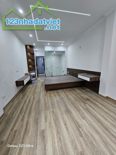 Bán nhà phân lô ôtô đậu tận cửa– số 55A ngõ 159 Pháo Đài Láng, 40m2 -7 tầng – thang máy - 3