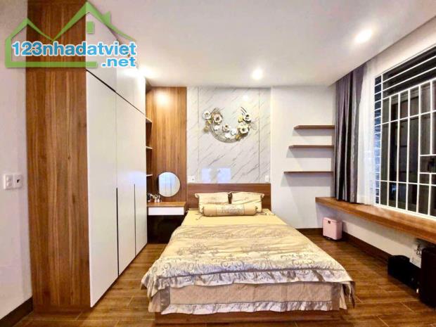BÁN NHÀ 3 Tầng ĐƯỜNG AN DƯƠNG VƯƠNG AN ĐÔNG QUẬN THUẬN HOÁ TP HUẾ  DIỆN TÍCH 130m2 MT 10m - 2