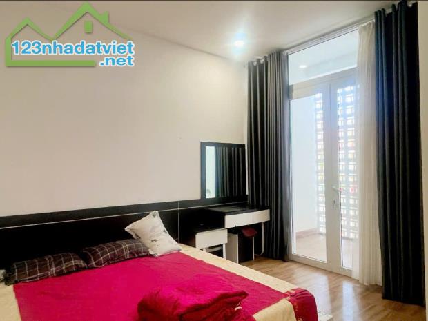 BÁN NHÀ 3 Tầng ĐƯỜNG AN DƯƠNG VƯƠNG AN ĐÔNG QUẬN THUẬN HOÁ TP HUẾ  DIỆN TÍCH 130m2 MT 10m