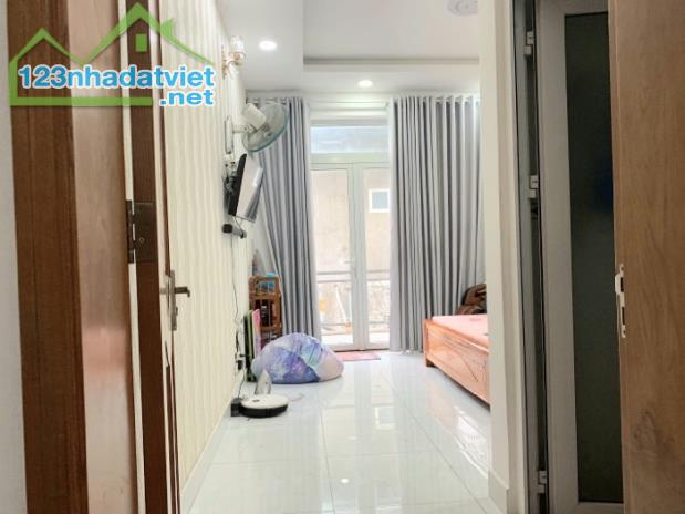 🏡🏡🏡NHÀ 5 TẦNG SÁT MẶT TIỀN PHẠM VĂN BẠCH. P15 TÂN BÌNH.... DT .57 M.💸💸💸 8.2 TỶ