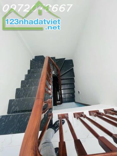 Bán Nhà Đẹp Ngọc Đại 35m*5 Tầng, Chưa Tới 6 TỷLH: 0972 078 667 - 2