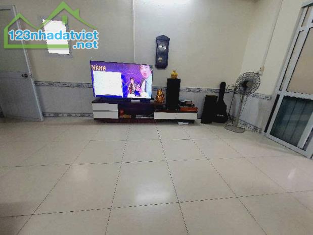 BÁN NHÀ LƯƠNG THẾ VINH 80m x 6m x GIÁ 2,2 Tỷ. - 2