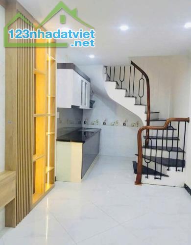 💥4 ,5TỶ NGAY PHỐ HỒNG MAI 20M2/22M2/4 TẦNG - NHÀ MỚI ĐẸP Ở NGAY - 50M RA Ô TÔ.