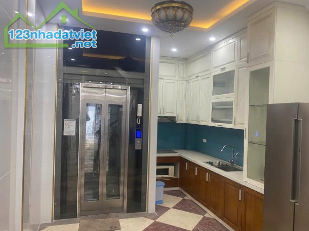 Cho thuê nhà riêng Phạm Tuấn Tài - Cầu Giấy 45m x 6T giá 20 triệu, THANG MÁY, Ô TÔ - 1