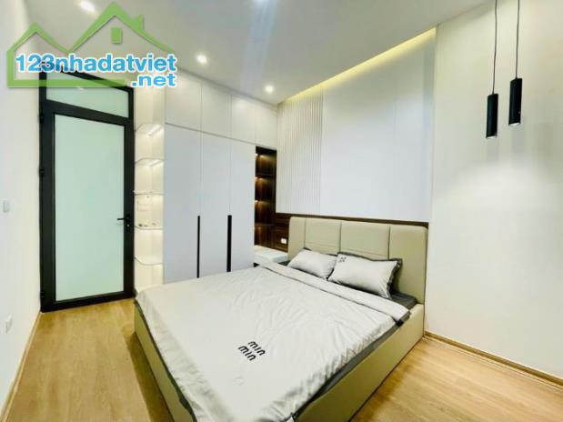 BÁN NHÀ PHỐ VIP LÝ NAM ĐẾ, 40M2 NHỈNH 10 TỶ, NHÀ ĐẸP Ở NGAY, KINH DOANH - 1