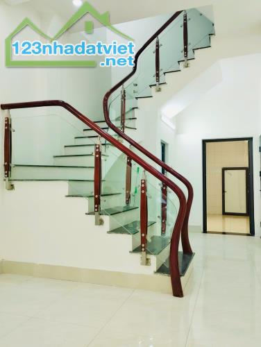 Bán nhà phố Liên Mạc, Bắc Từ Liêm, Ôtô tránh, Lô góc 3 thoáng, 5 Ngủ, 38m2, Nhỉnh 5 tỷ. - 2