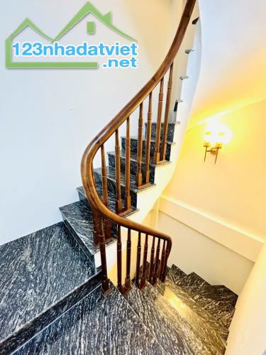 BÁN NHÀ ĐẸP riêng Mặt Ngõ Thịnh Liệt, Q. HOÀNG MAI DT 37m2 x 5T. KD onl. 1 nhà Ô tô tránh - 4