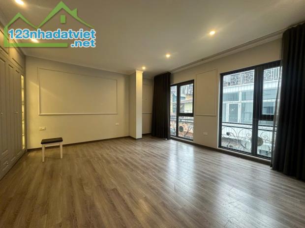 BÁN NHÀ HUỲNH THÚC KHÁNG - 71M² - 8 TẦNG - MT 16M - 2 MẶT NGÕ Ô TÔ TRÁNH - PHÂN LÔ - THANG - 4