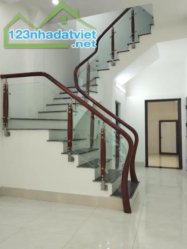 BÁN NHÀ PHỐ VƯƠNG THỪA VŨ, LÔ GÓC, Ô TÔ TRÁNH, KINH DOANH, 50M2, 5 TẦNG, GIÁ 13 TỶ. - 2