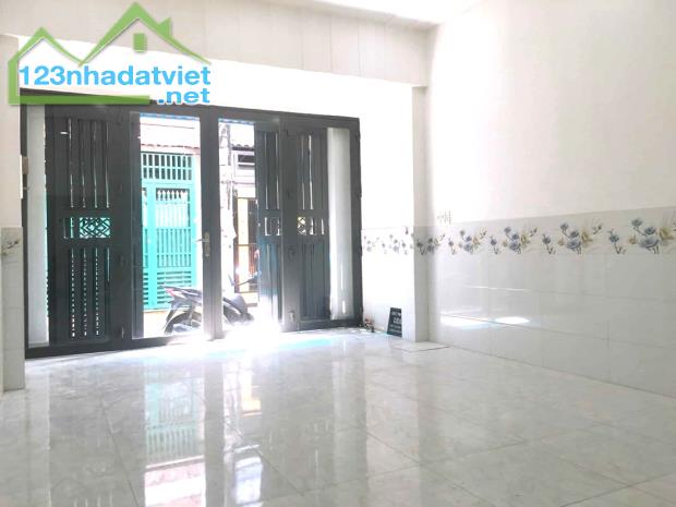 Gần Lê Văn Quới - Bình Tân *4x13 - Hẻm 5m- 4Tầng  *Chỉ hơn 4Tỷ. + Nhà 1 trệt, Lầu, ,  3PN, - 2