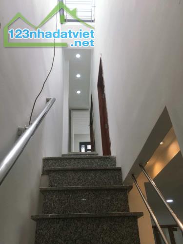 Gần Lê Văn Quới - Bình Tân *4x13 - Hẻm 5m- 4Tầng  *Chỉ hơn 4Tỷ. + Nhà 1 trệt, Lầu, ,  3PN,