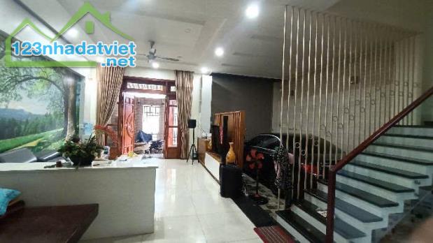 Bán biệt thự cách Lê Thị Riêng 20m, Q12, 8x20m, 160m2, đường 10m vỉa hè, 12.89 tỷ - 1