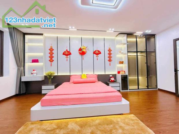 Bán nhà Trương Định, Hai Bà Trưng, 50m2, 4 tầng, MT 4.5m, full nội thất, 6.8 tỷ