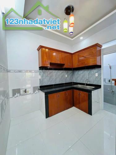 BÁN NHÀ 1TRỆT 2LẦU 1SÂN THƯỢNG - NHÀ MỚI 100% - GIÁ CHỈ 2 TỶ 680 TRIỆU - 4