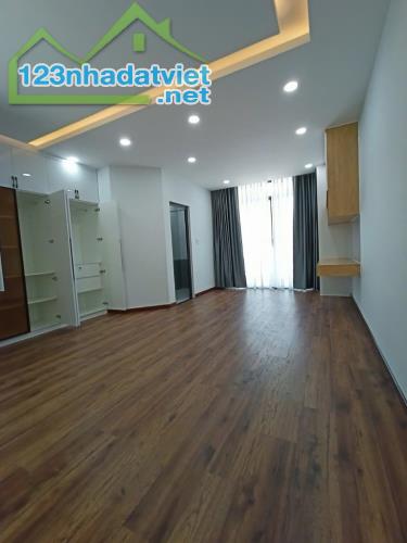 NHÀ ĐẸP QUẬN 7 .Đ NGUYỄN THỊ THẬP P BÌNH THUẬN.CẠNH CHỢ TÂN MỸ DT:142M2. 4 TẦNG GIÁ 16 TY. - 3