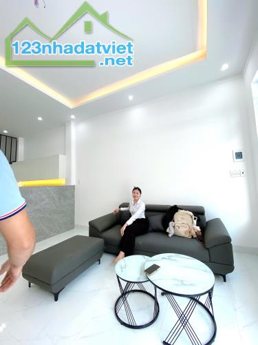 BÁN CĂN NHÀ RỘNG 5*27 TẶNG NỘI THẤT GIÁP TRẢNG DÀI BIÊN HÒA - 2