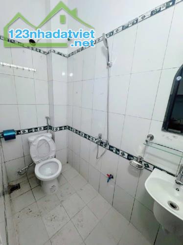 Bán nhà Lĩnh Nam, Hoàng Mai, Hà Nội, Diện tích 30m2 x 4,5 tầng, Giá 5,x tỷ. - 3