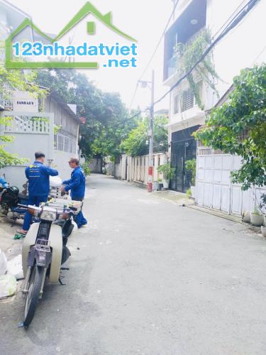 ✅💥Hoàng VĂn Thụ P.04 Ngay VX Lăng Cha Cả - (4 x 17m) – 3 Lầu– 12.5 Tỷ - 2