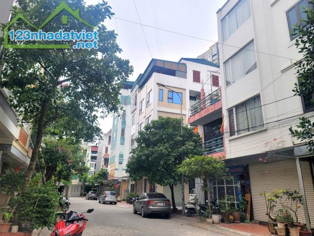 CẦN BÁN LÔ ĐẤT VÀNG 65M2, MT 4M, Ô TÔ TRÁNH, GIÁ 8 TỶ TRONG LÀNG LA NỘI – DƯƠNG NỘI