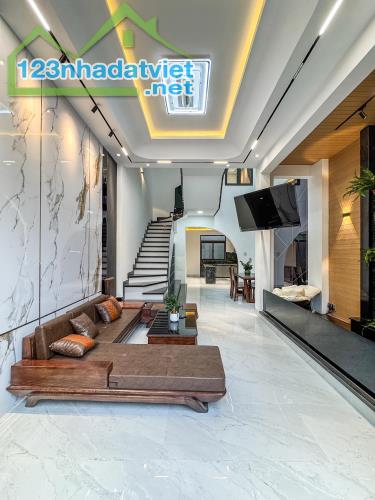 NHÀ TRỆT 2 LẦU MẪU LỆCH TẦNG KDC HỒNG LOAN - CÓ SÂN TRƯỚC VÀ SÂN SAU - 4