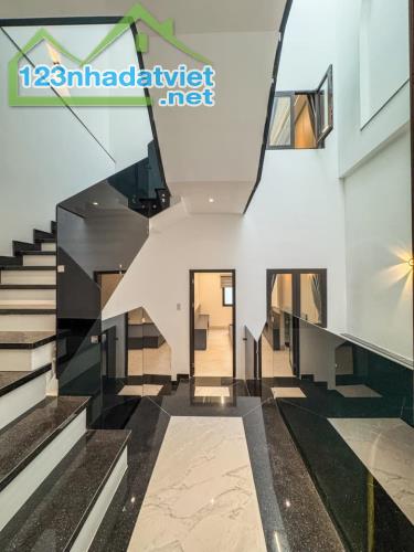 NHÀ TRỆT 2 LẦU MẪU LỆCH TẦNG KDC HỒNG LOAN - CÓ SÂN TRƯỚC VÀ SÂN SAU - 1