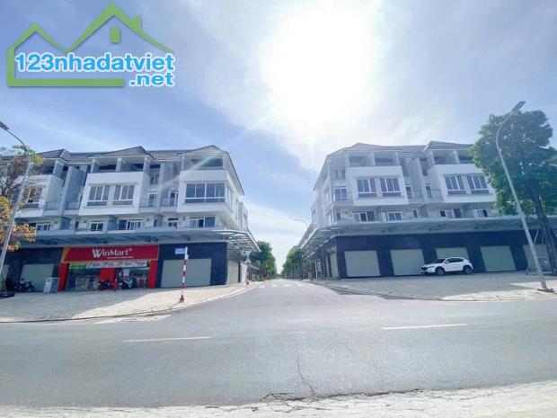 Bán nhà Thô ShopHouse Văn Hoa Villas, ngã 3 máy cưa, Coopmart, Biên Hòa, giá 9 tỷ 200. - 1