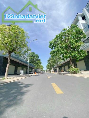 Bán nhà Thô ShopHouse Văn Hoa Villas, ngã 3 máy cưa, Coopmart, Biên Hòa, giá 9 tỷ 200. - 2