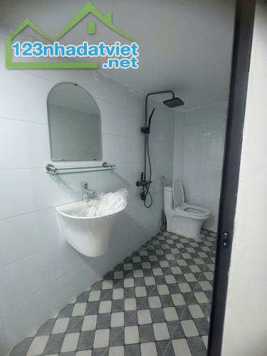 Cần bán nhà 38m x 2 tầng, 2N2VS Lê Trọng Tấn, Khương Mai, Thanh Xuân  giá 2.65  tỷ