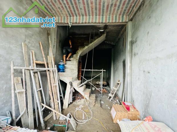 BÁN NHÀ XÂY MỚI ĐƯỜNG BẾN - 5 TẦNG - GẦN PHỐ - TIỆN ÍCH BẠT NGÀN – 38 M2 – 4,1 TỶ - 2