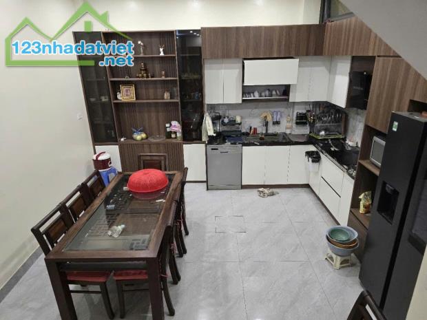 Bán Nhà Quan Hoa 72m² - Giá chỉ 12.9 Tỷ - Thiết Kế Sang Trọng, Đẳng Cấp - 1