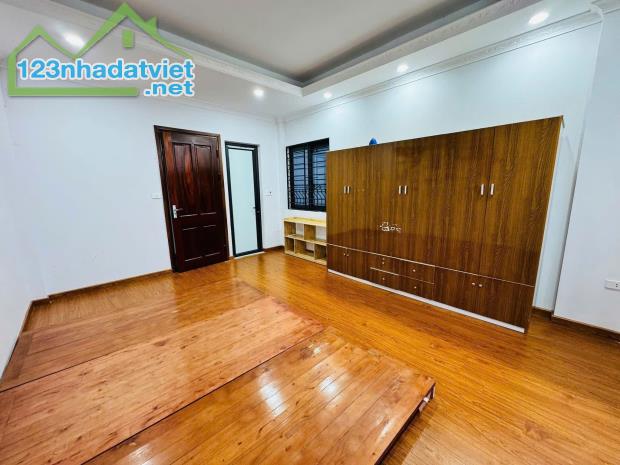 Nhà Hòe Thị 30m² - Giá chỉ 7.3 Tỷ - Siêu Phẩm Khu VIP