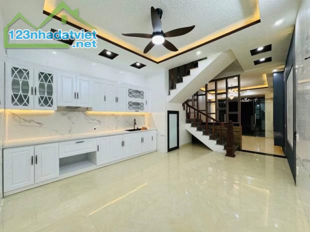 Bán nhà Ngô Gia Tự, Đằng Lâm, Hải An, Hải Phòng. 3 tầng, 52,8m2, 2,85 tỷ. Ngang 4m, t2 - 1