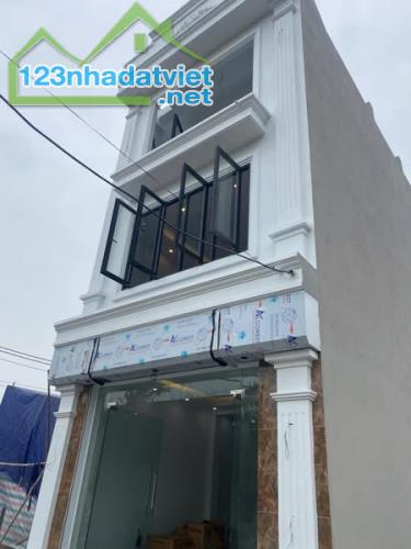 Bán Nhà 3 Tầng Ngõ 20 Cao Xanh,P.Cao Xanh. DT:52m2,MT:4.8m.H:Đông Nam !!!