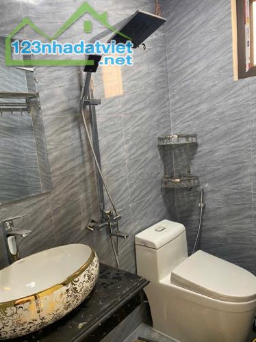 Bán Nhà 3 Tầng Ngõ 20 Cao Xanh,P.Cao Xanh. DT:52m2,MT:4.8m.H:Đông Nam !!! - 4