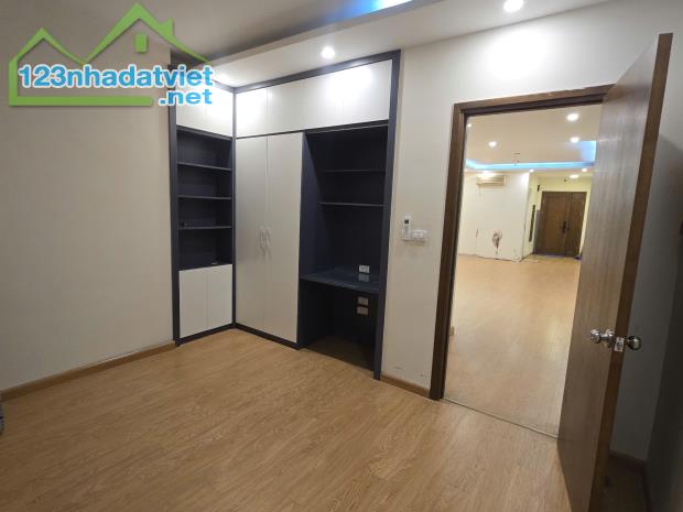 Cho thuê CC Helios Tower 75 Tam Trinh, 11,5 triệu, 70m2, 2PN, 2WC, full nội thất