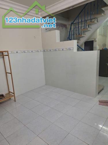 Bán gấp nhà Bình Quới P27 Bình Thạnh 2 tầng 25m2 nhỉnh 3 tỷ - 4