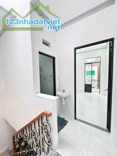 NHÀ 2 TẦNG MỚI ĐẸP LUNG LINH - 32M2(4x8) -Đ.SỐ 8B GẦN NGUYỄN SƠN GIÁP TÂN PHÚ. CHỈ 3 TỶ XX - 4