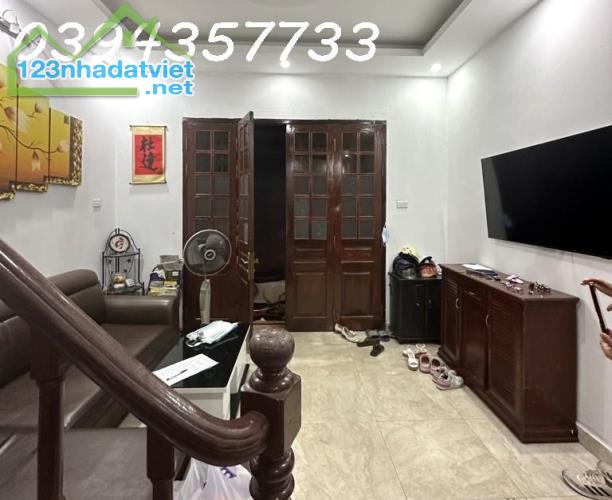 HOT HOT! Bán nhà Hạ Yên, lô góc 3 thoáng, ngõ ô tô đỗ cửa, 48m², 9.2 tỷ